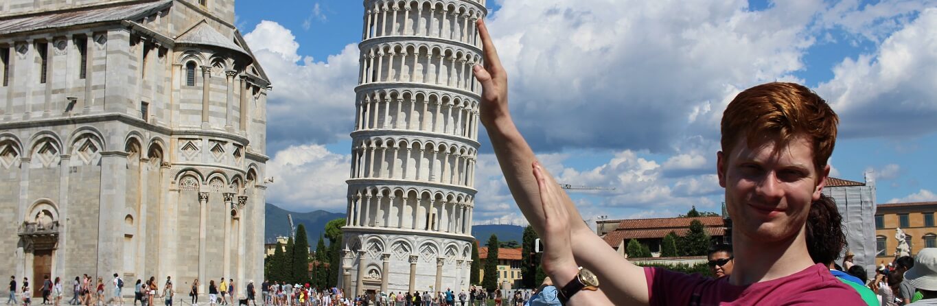 How to get a photo ‘holding up’ the Leaning Tower of Pisa